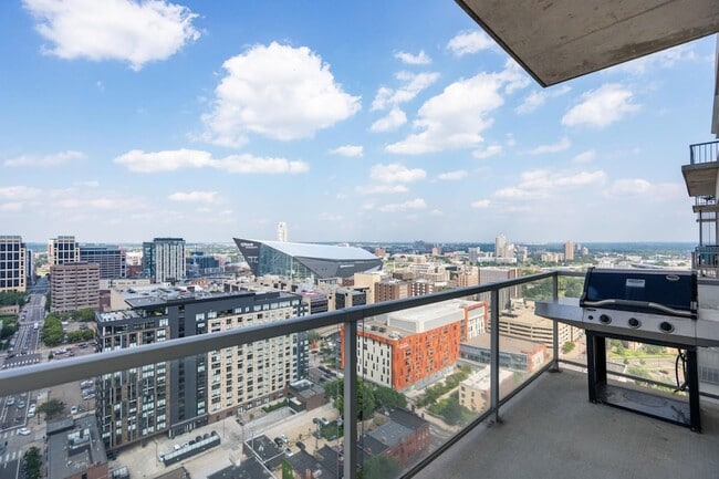 Building Photo - 929 Portland Ave