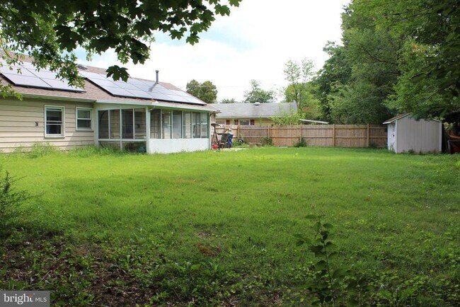 Building Photo - 34 Garrison Cir