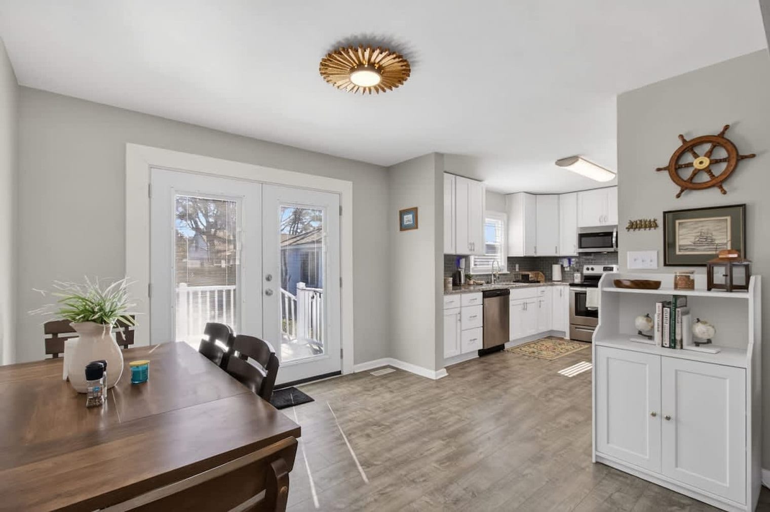 Building Photo - 1859 Branchwood St