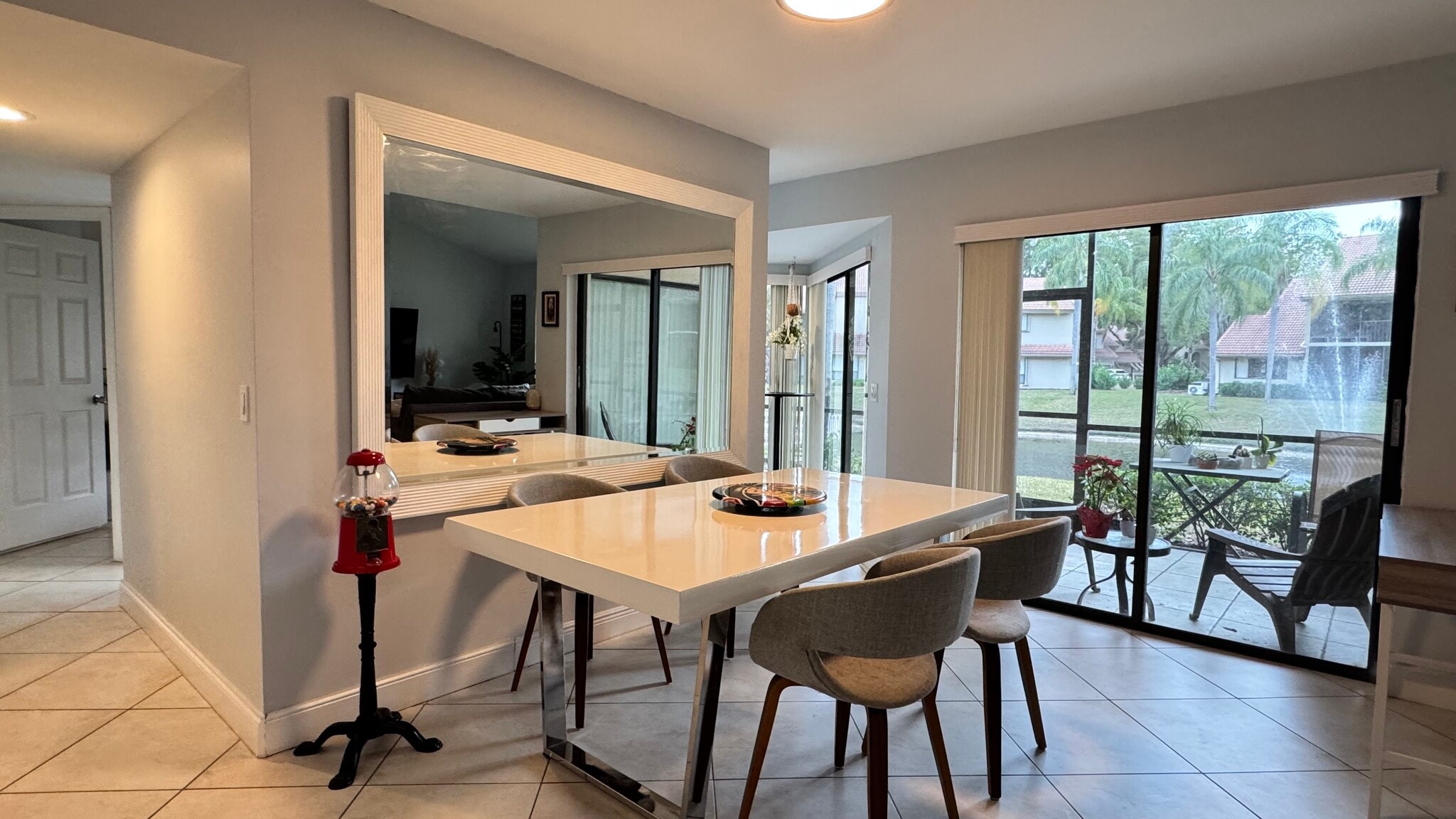 Building Photo - 5641 Coach House Cir