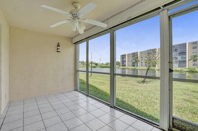 Building Photo - 301 SE 3rd St