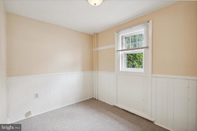 Building Photo - 535 East Ave