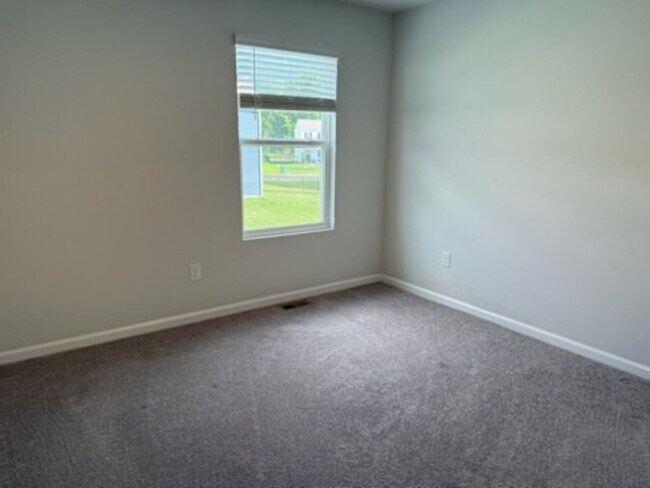 Building Photo - 7980 Uplands Dr