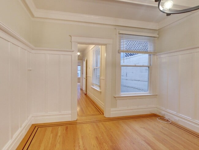 Building Photo - 617 Natoma St