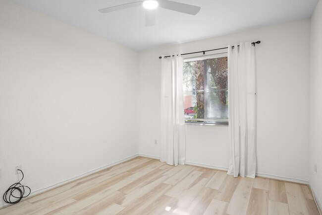 Building Photo - 11012 Legacy Dr