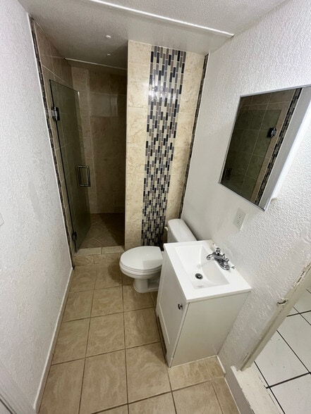 Building Photo - 1135 SW 127th Ct