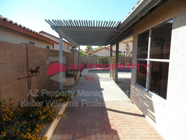 Building Photo - 5755 W Brown St