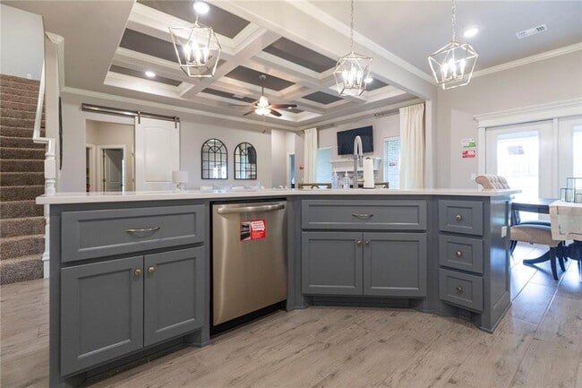 Building Photo - Stunning new home + 4 bedrooms + 3 bathroo...