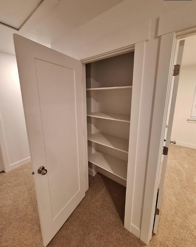 Building Photo - 4 bedroom/2.5 bathroom Townhome in Eagle Mountain