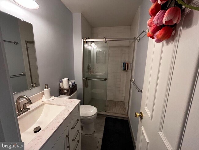 Building Photo - 7746 New Providence Dr