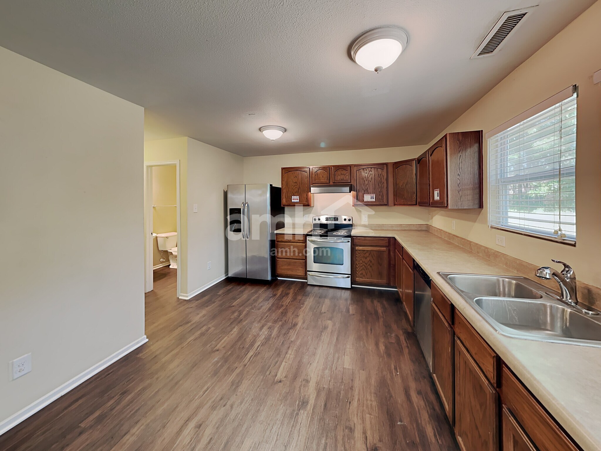 Building Photo - 227 Morning Dew Dr