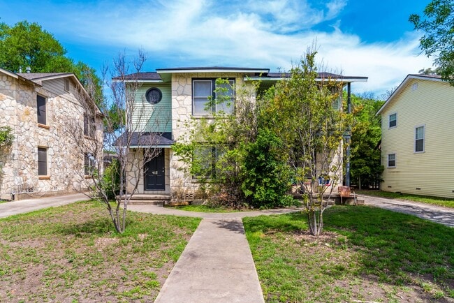 Building Photo - TERRELL HEIGHTS DUPLEX - ALAMO HEIGHTS I.S.D.