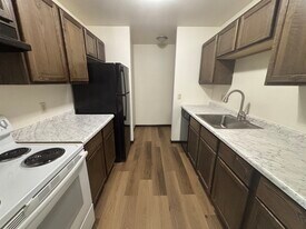 Building Photo - Sunset Lane Apartments