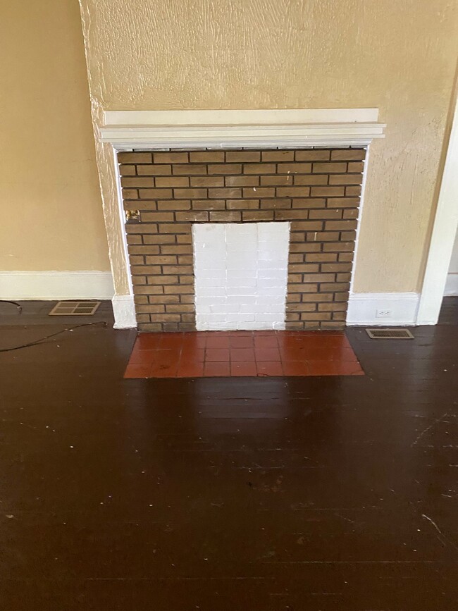 Building Photo - 2316 22nd St Ensley