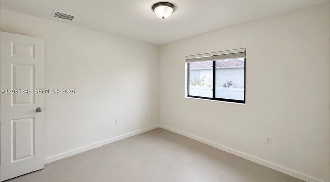 Building Photo - 2208 NW 42nd Pl