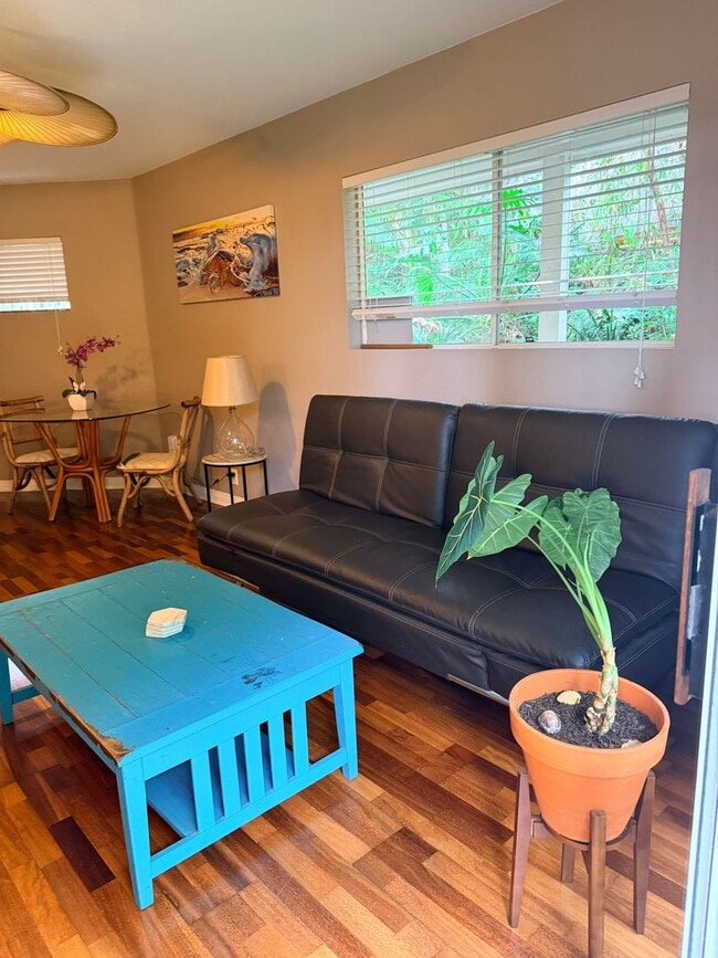 Building Photo - Aloha Kona 2