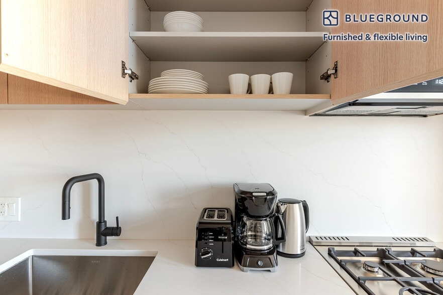 Building Photo - 482 Kent Ave