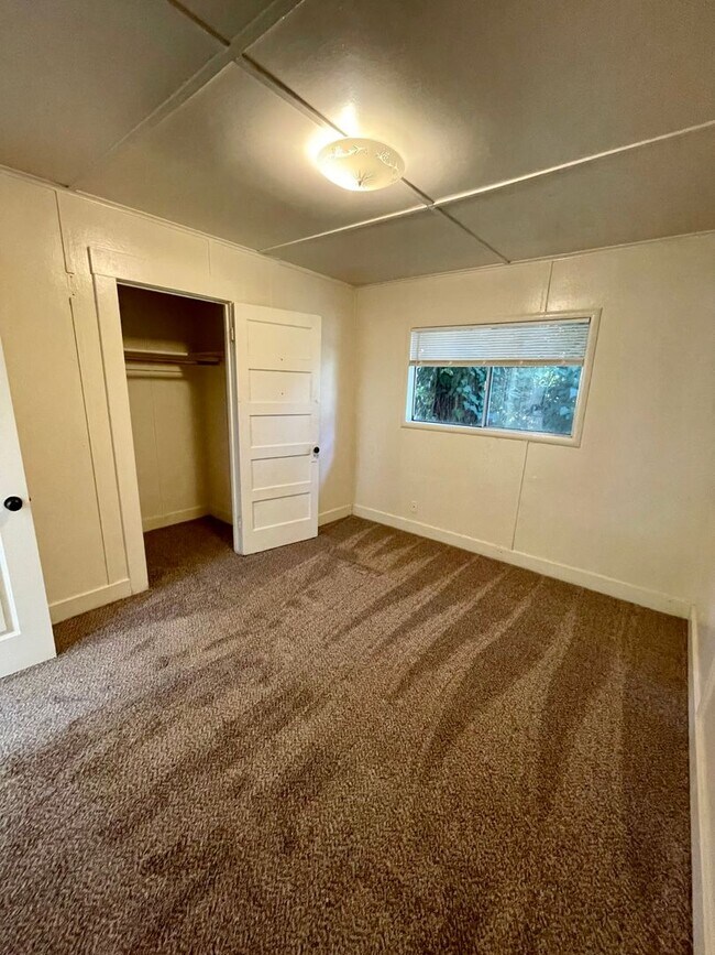 Building Photo - 266