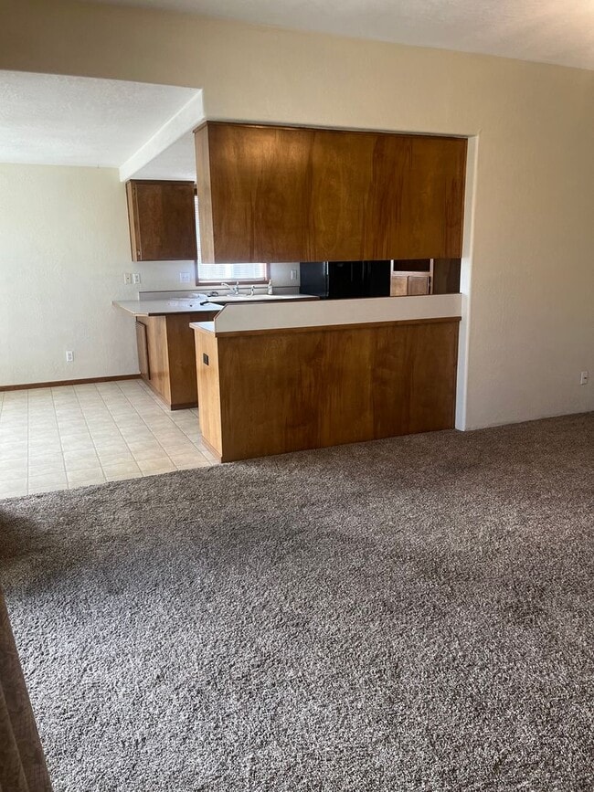 Building Photo - 3 Bedroom 2 Bath House