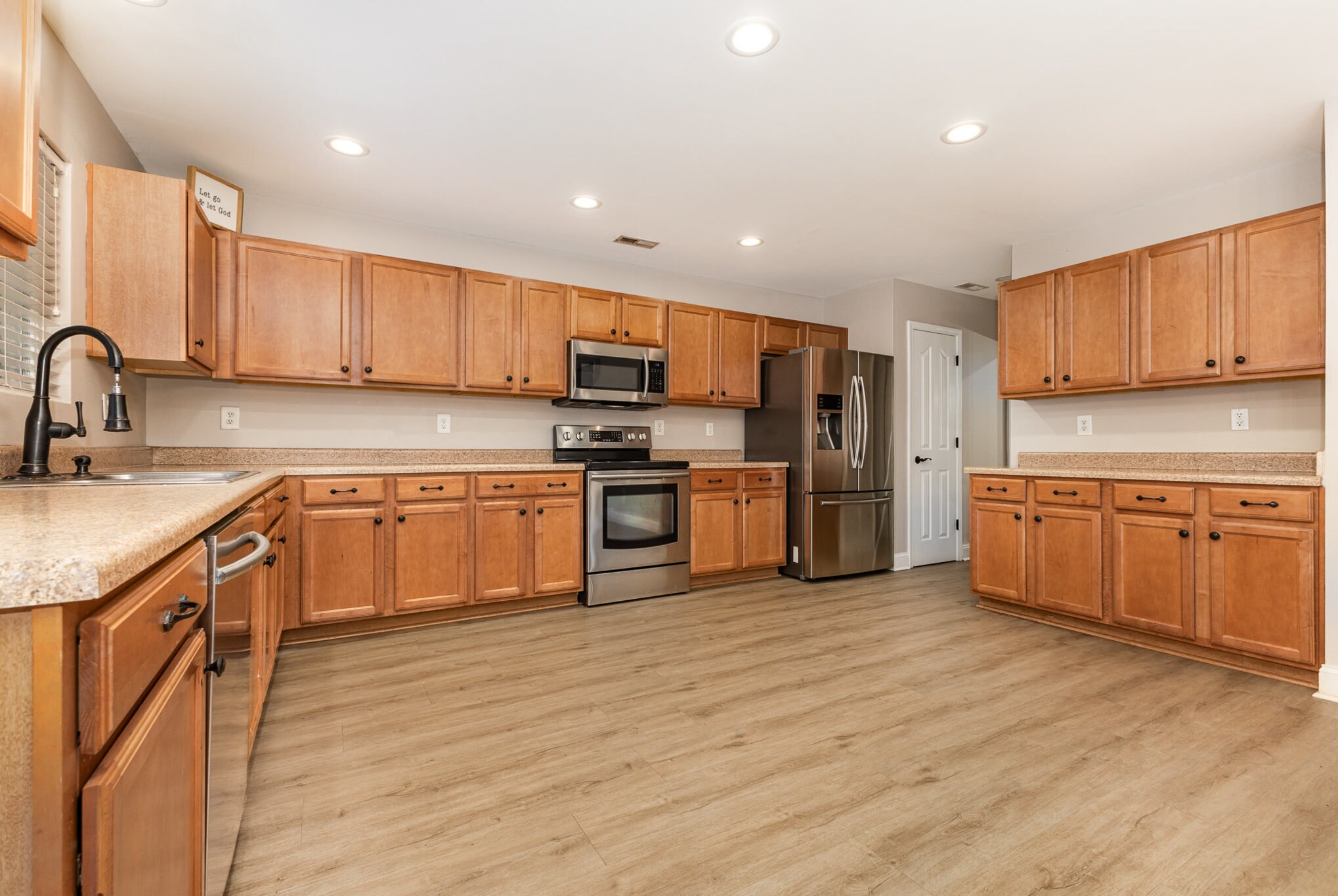 Building Photo - 14014 Pinyon Pine Ln