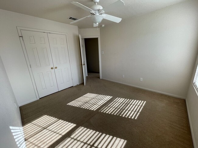 Building Photo - 4-Bedroom House for Rent in Killeen