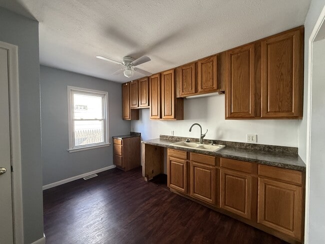 Building Photo - 1117 Clymena St