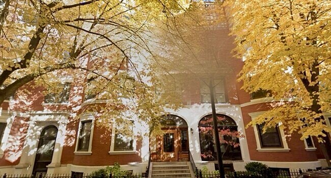 Building Photo - 87 Gainsborough St