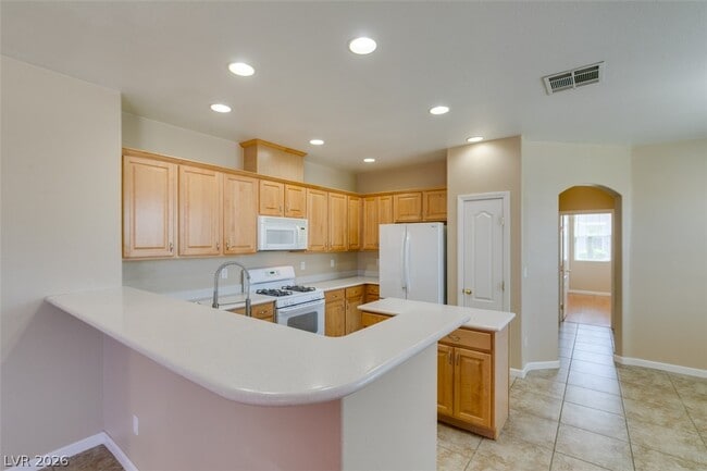 Building Photo - 6840 Frances Celia Ave