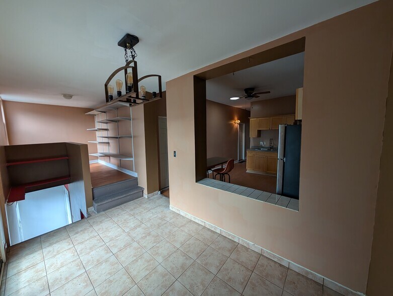 Building Photo - 3145 W Augusta Blvd