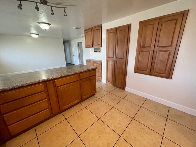 Building Photo - 250 N 360 W