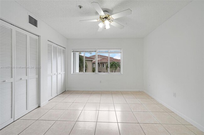 Building Photo - 139 Riviera Cir