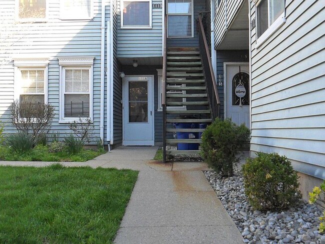 Building Photo - 111 Pond Way