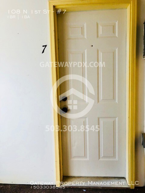 Building Photo - 108 N 1st St