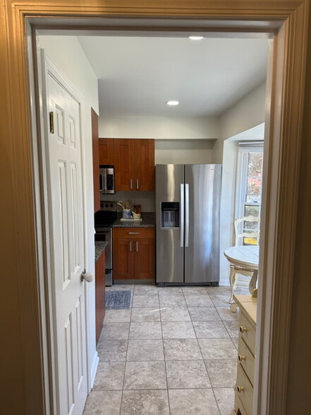 Building Photo - 1220 Brunswick Ct