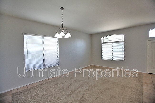 Building Photo - 8010 W Yukon Dr