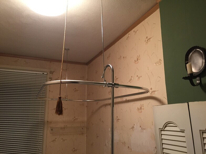 Building Photo - 9345 Charest St