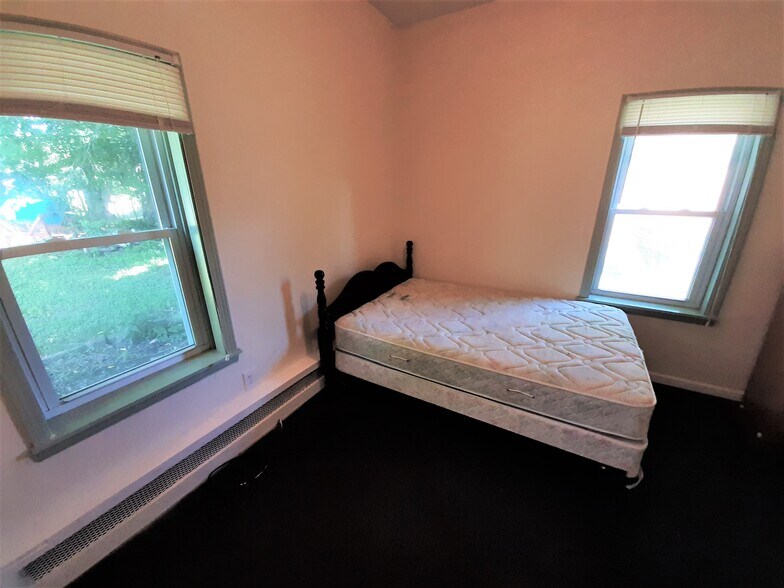 Building Photo - 416 Hudson St