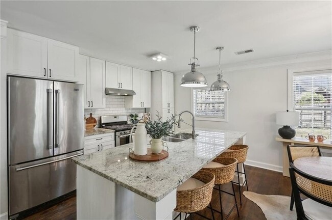 Building Photo - 1833 Flat Shoals Rd SE