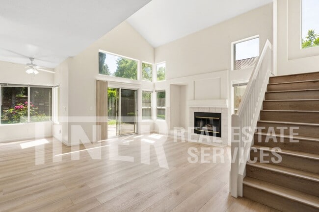 Building Photo - 6931 Romanzo Way