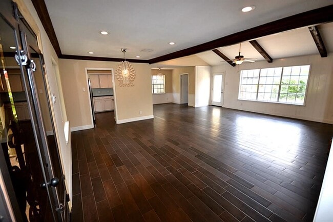 Building Photo - 11211 Ash Creek Dr