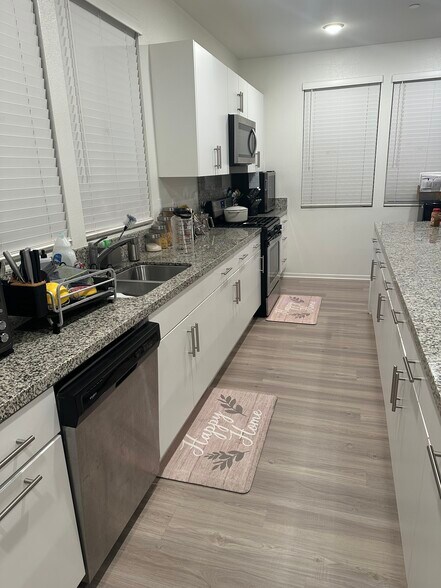 Building Photo - 5340 Calle Rockfish
