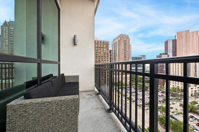 Building Photo - 1211 Caroline St