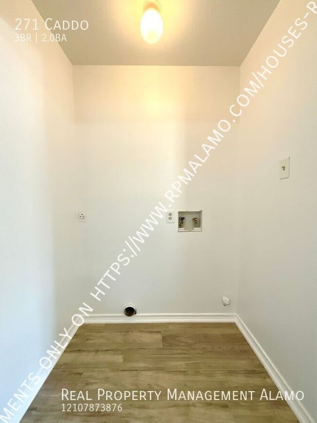 Building Photo - 271 Caddo-