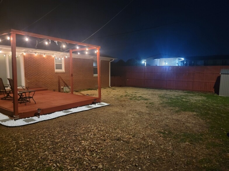 Building Photo - 3701 N Drexel Blvd