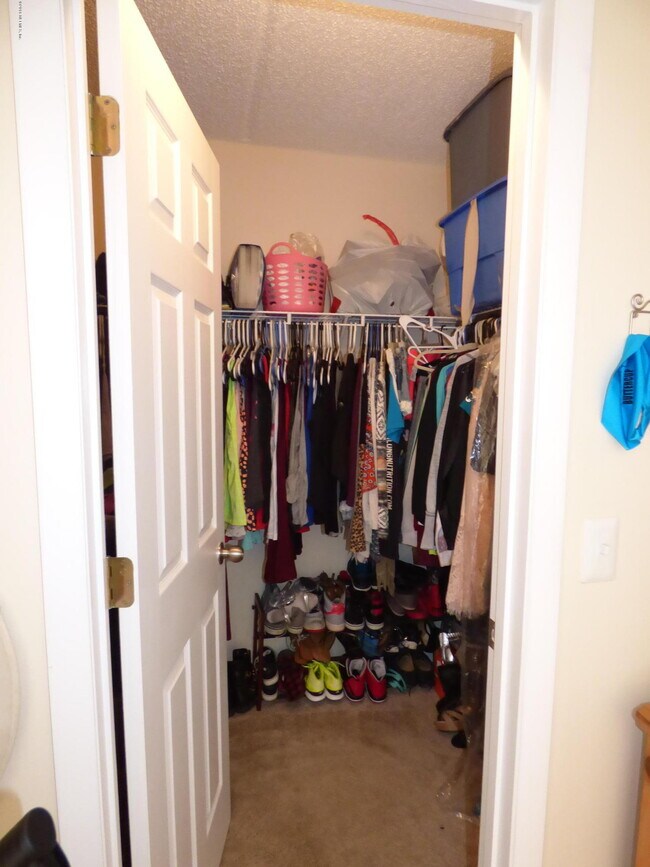 Building Photo - 3401 Townsend Blvd