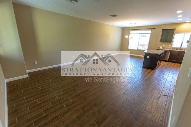 Building Photo - 240 W Juniper Ave