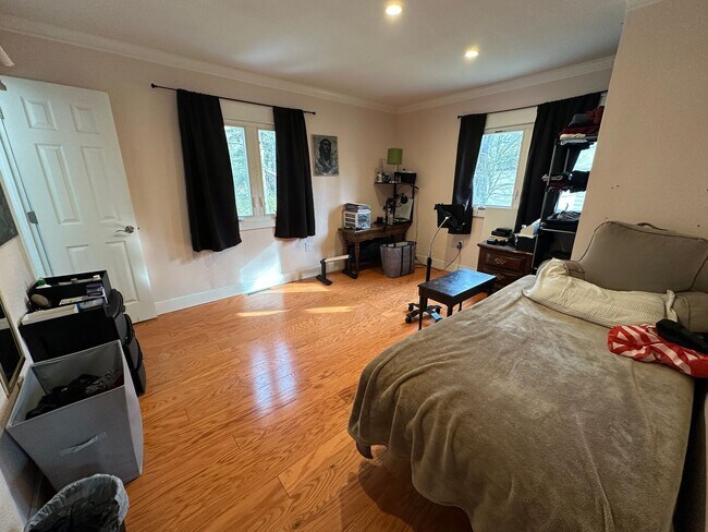 Building Photo - 117 Winston Dr