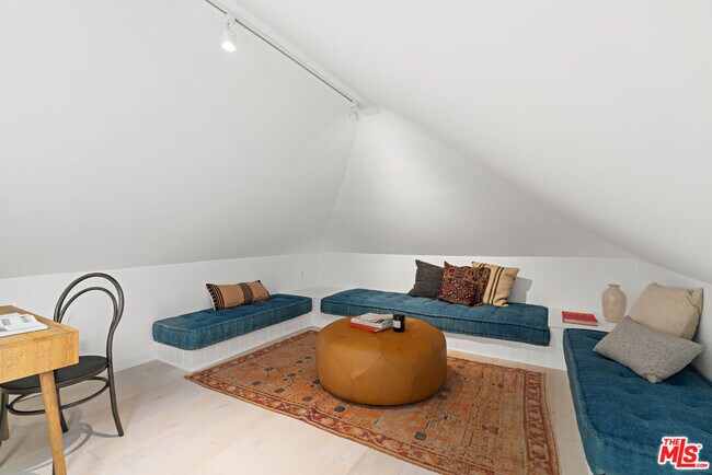 Building Photo - 961 Marco Pl