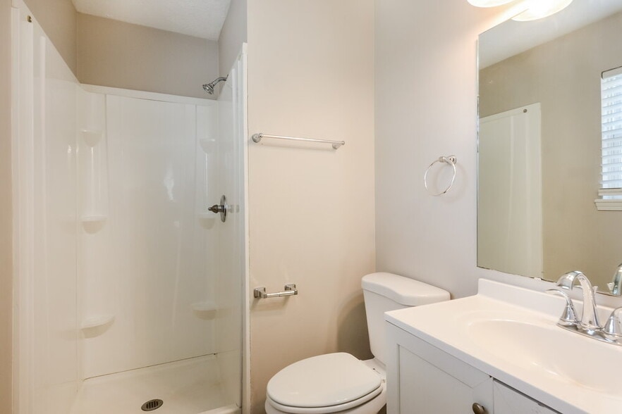 Building Photo - 6238 Tybalt Pl