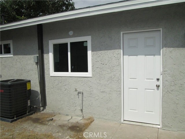 Building Photo - 852 N Davidson Ave